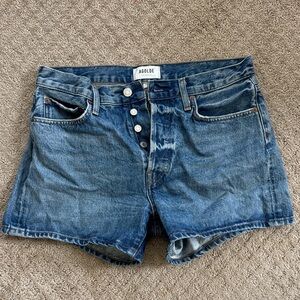 Like new AGOLDE “Parker” denim short (longer inseam) sz 28